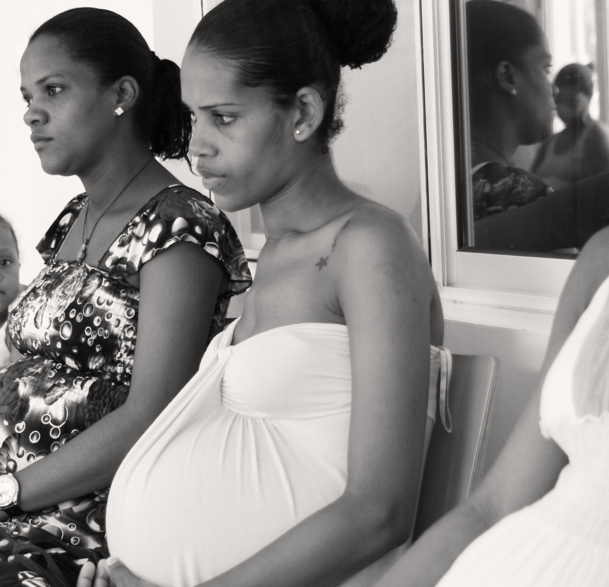 III Inquérito Demográfico e de Saúde Reprodutiva (IDSR)  - Cabo  Verde regista ganhos significativos no domínio da saúde reprodutiva bem como como a nível demográfico.